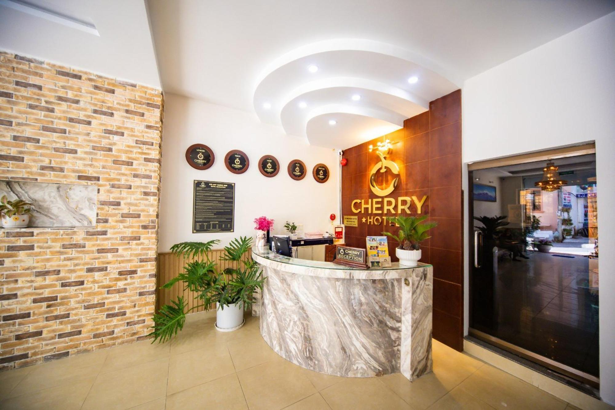 Cherry Hotel 2*